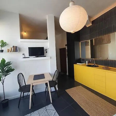 Beauty On The Rooftop With Ac And Rooftop Terrace Apartment